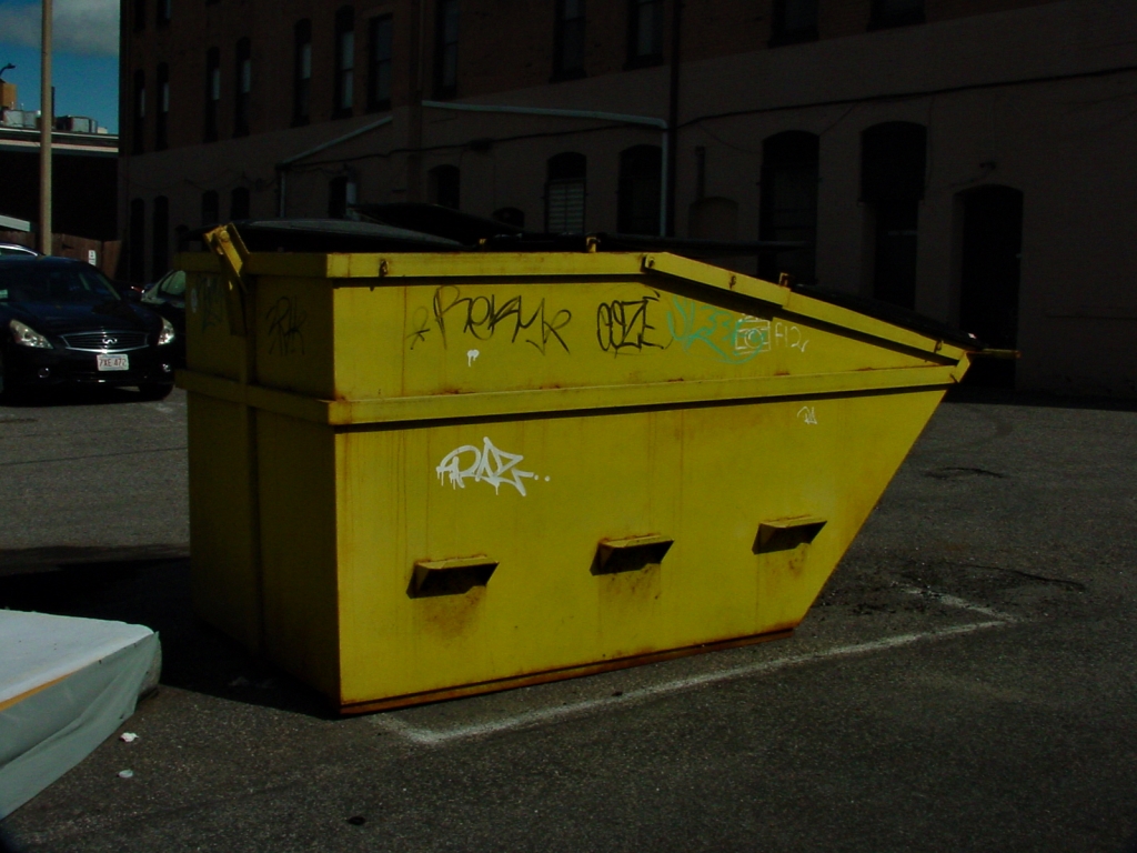"Dumpster Yellow" CD1000; Photo Copyright Adam Smith 2024.